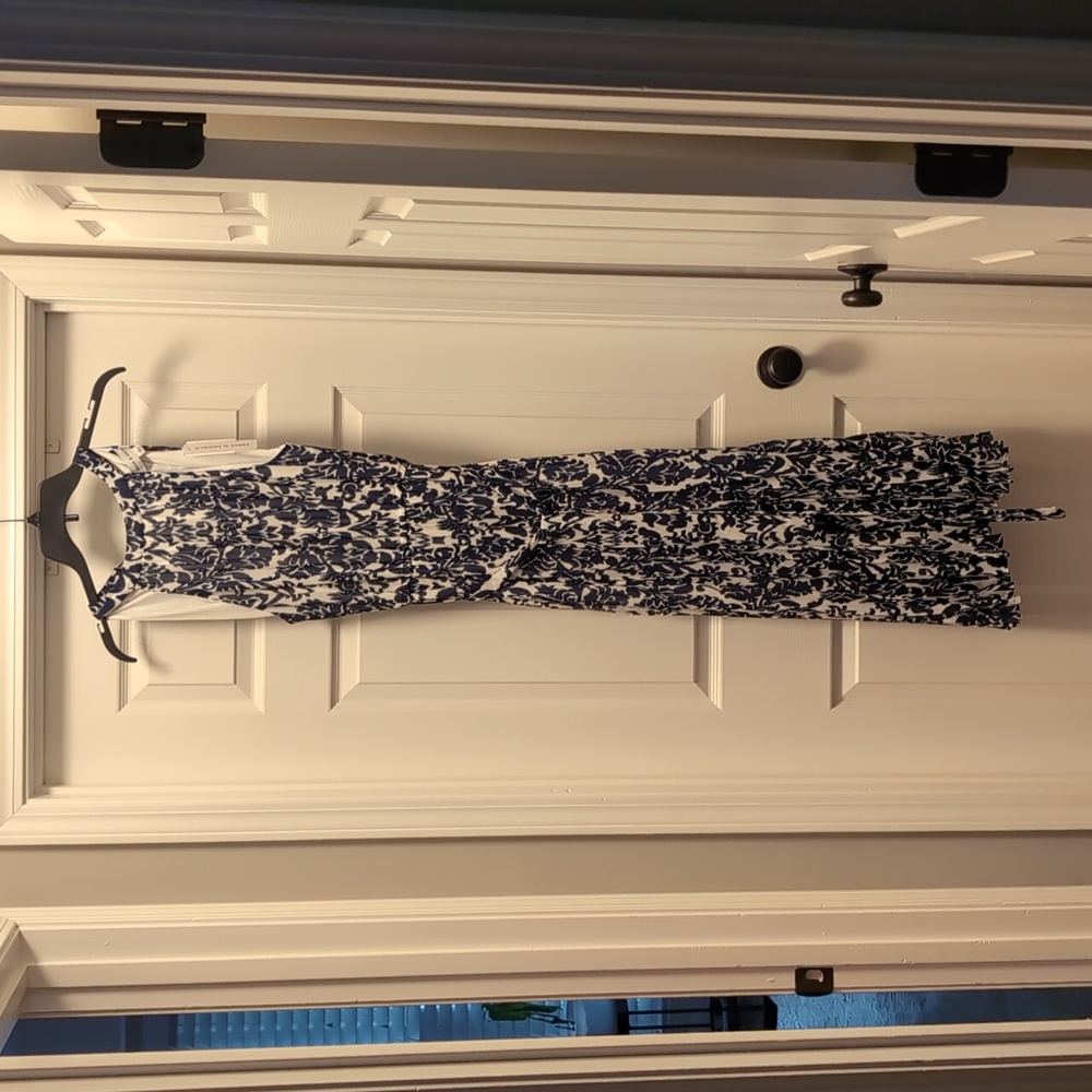 NWT sleeveless Floral Dress size L